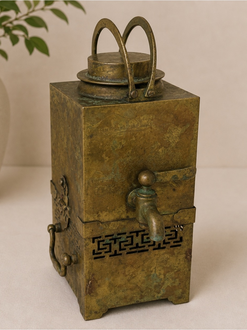 CHINESE HUNCKEE Brass FOOTED SAMOVAR TEA CADDY Antique Vintage